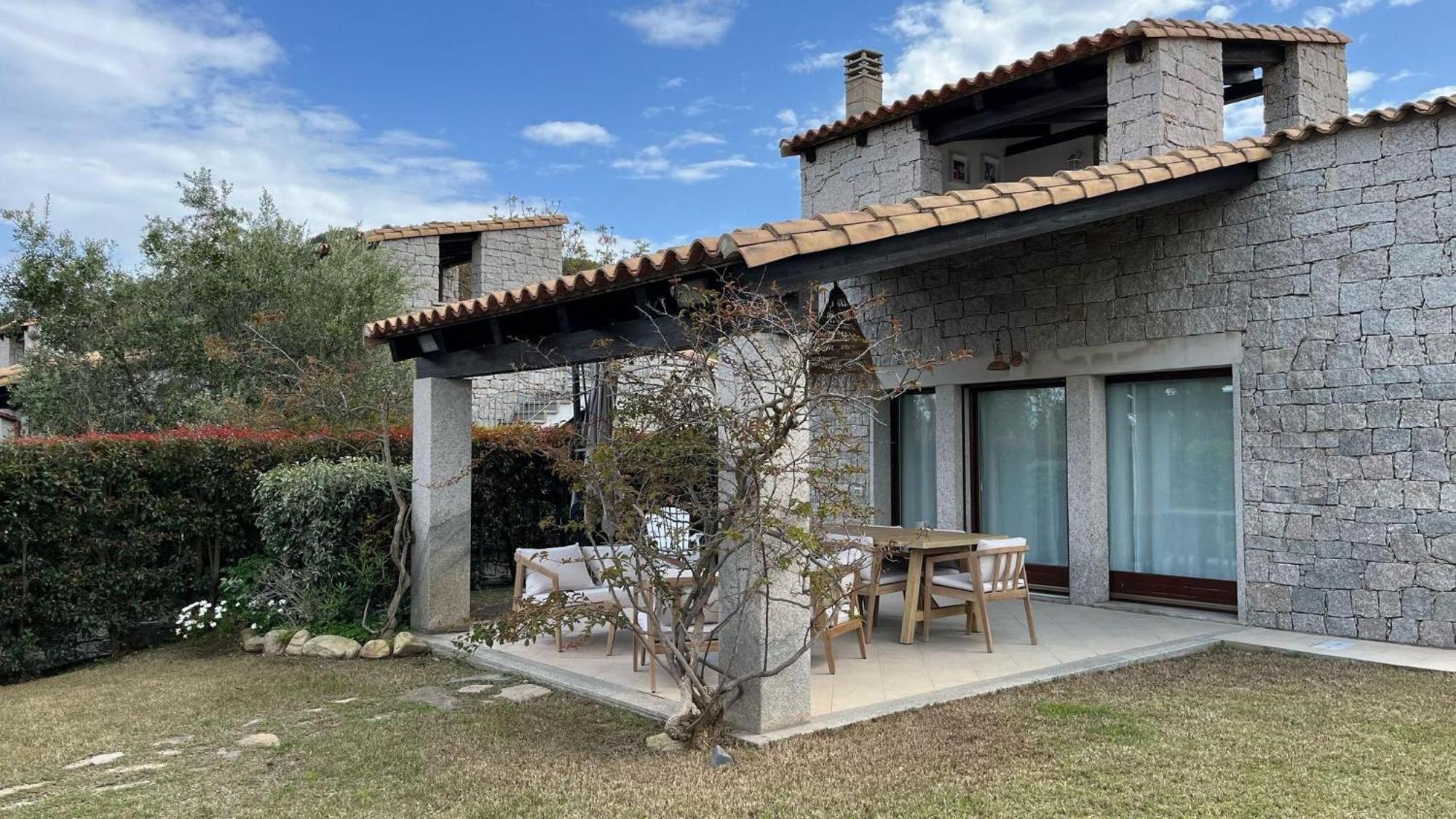 Villa Bouganville Cala Sinzias カスティアーダス エクステリア 写真
